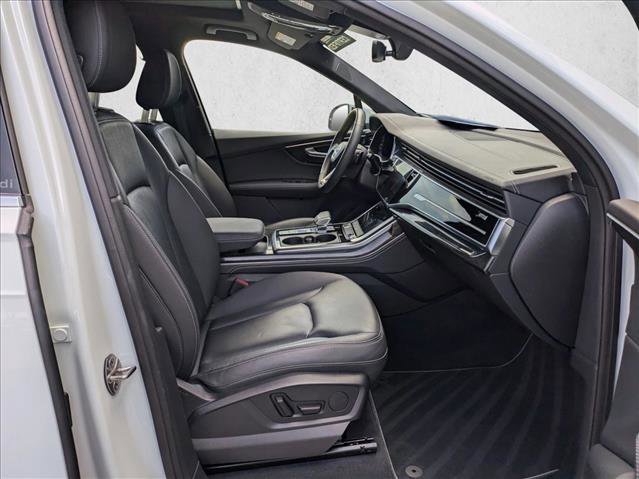 Used 2025 Audi Q7 3.0T Premium Plus image 21