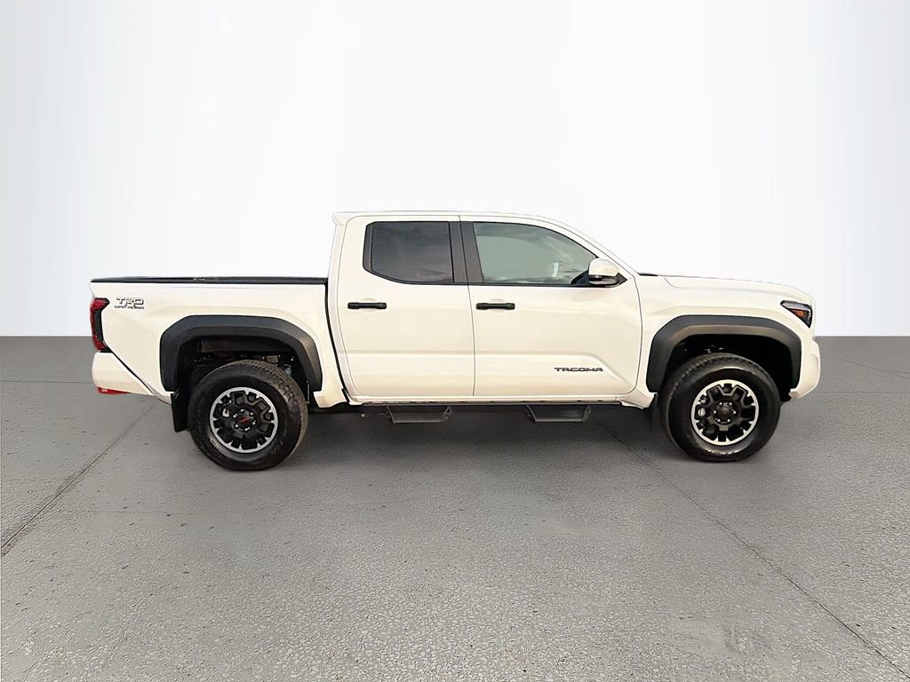 Used 2024 Toyota Tacoma TRD Off-Road image 3