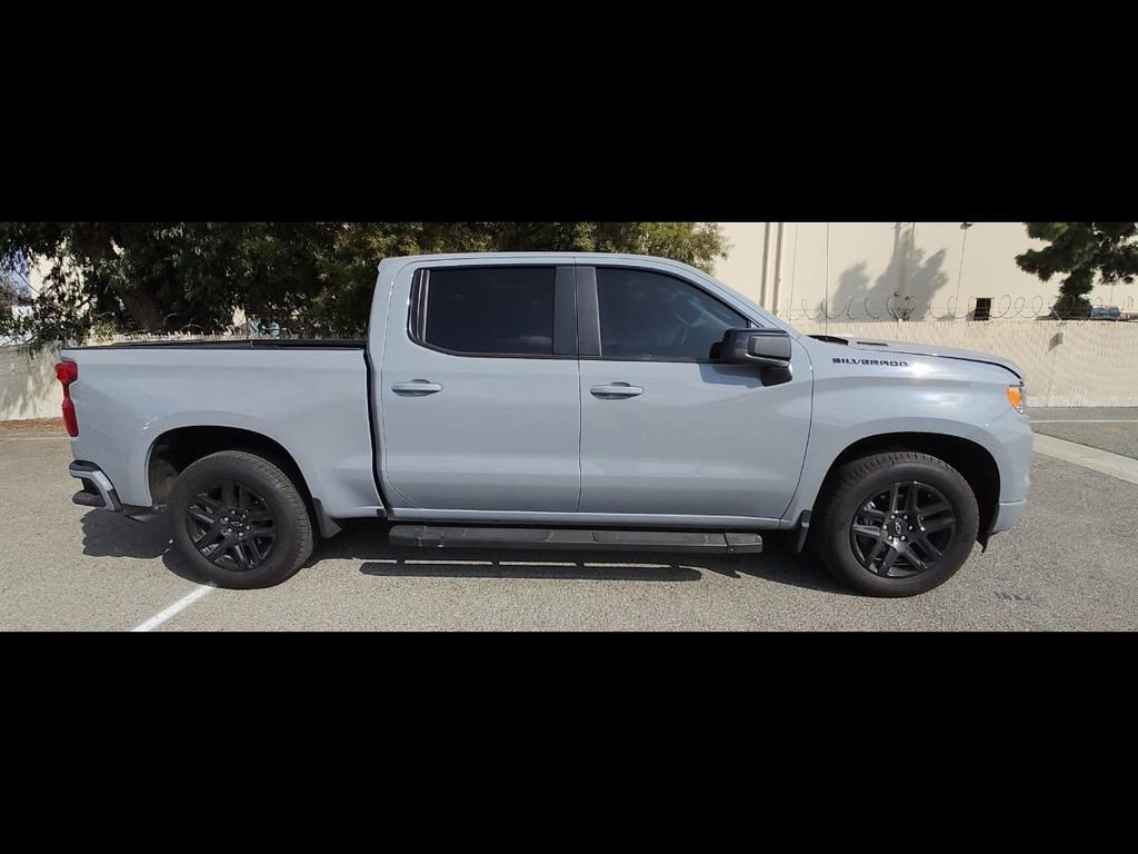 Used 2025 Chevrolet Silverado 1500 RST w/ Convenience Package II RWD image 9