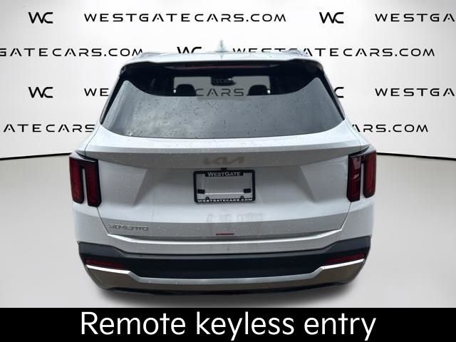 Certified 2025 Kia Sorento S image 10