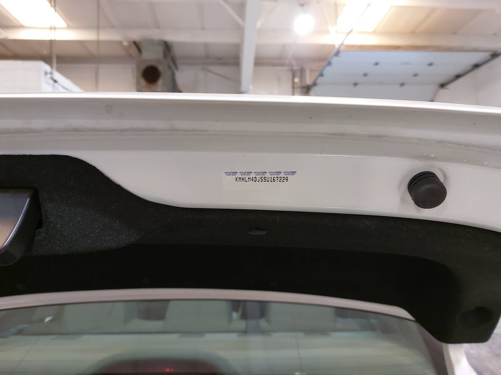 Used 2025 Hyundai Elantra Hybrid FWD image 14