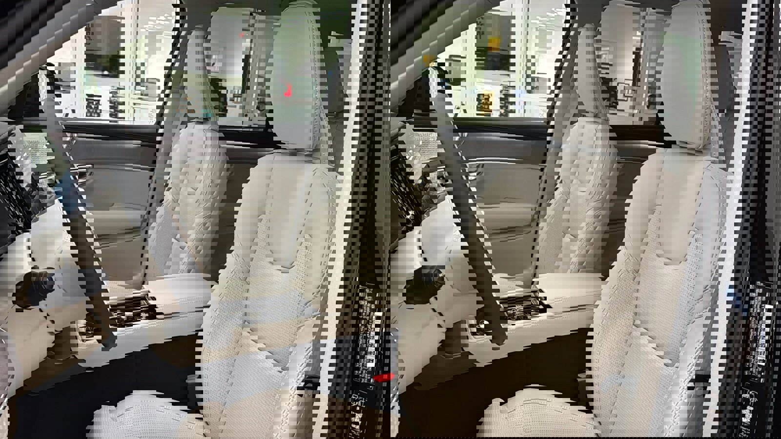 New 2026 Volvo XC90 T8 Ultra w/ Protection Package Premier image 23