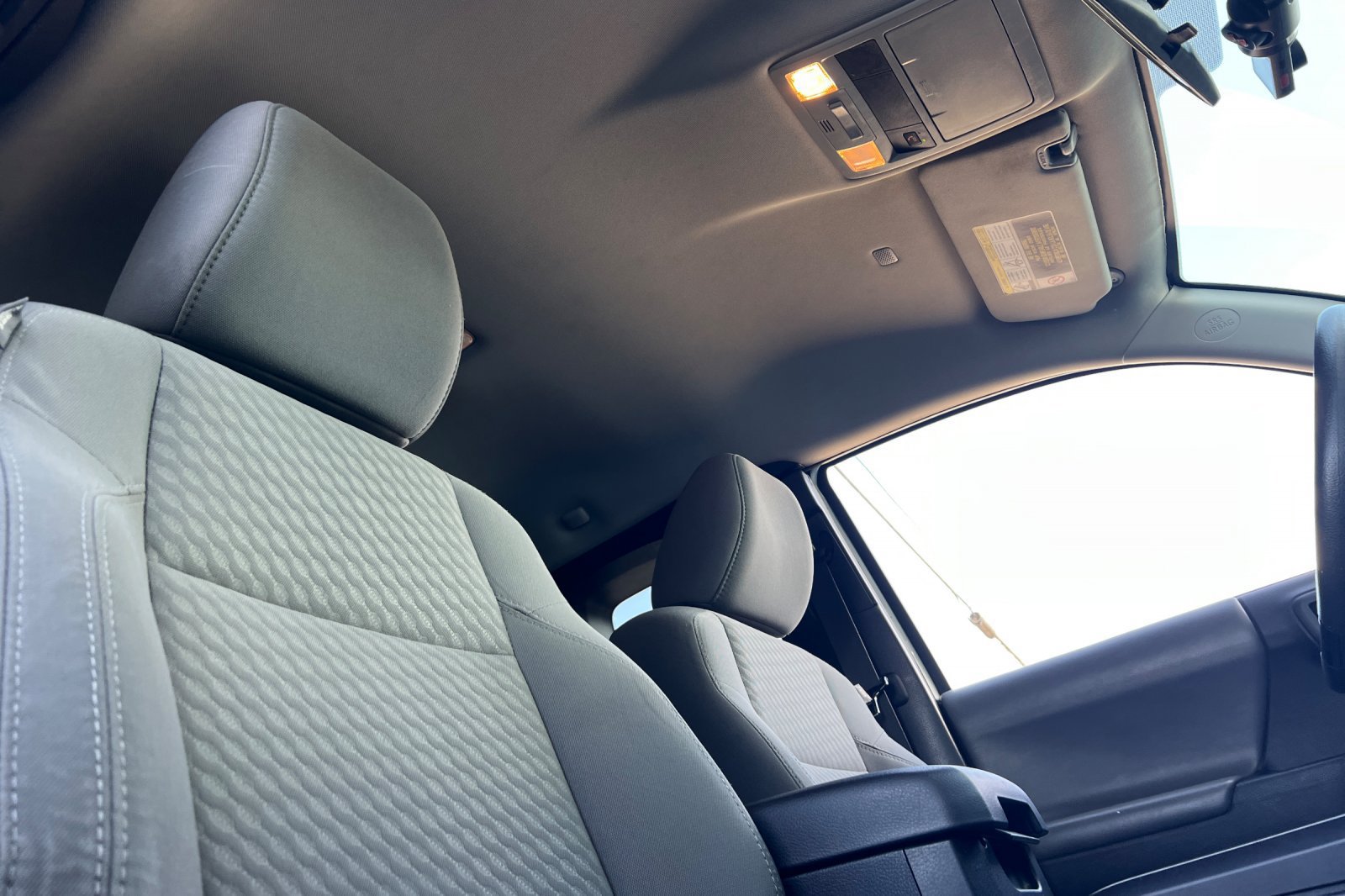 Used 2022 Toyota Tacoma SR RWD image 16