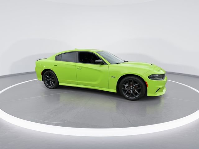 Used 2023 Dodge Charger R/T w/ Blacktop Package image 2