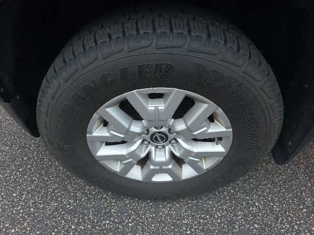 Certified 2022 Nissan Frontier SV w/ Technology Package AWD/4WD image 10