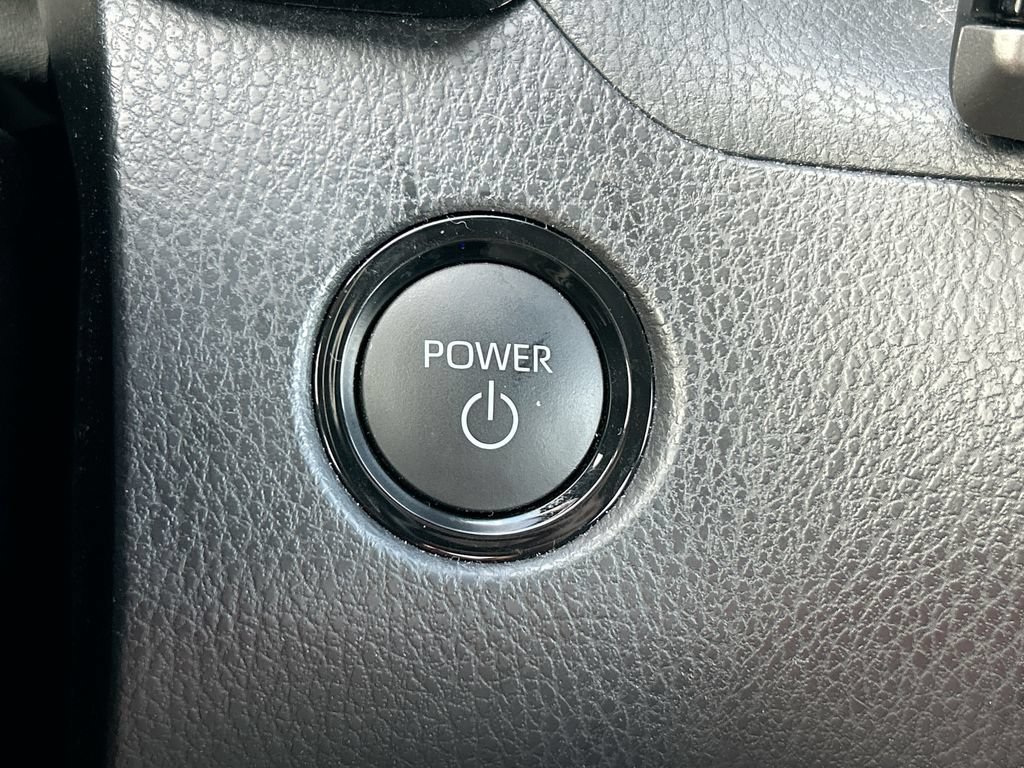 Used 2025 Toyota Camry LE FWD image 18