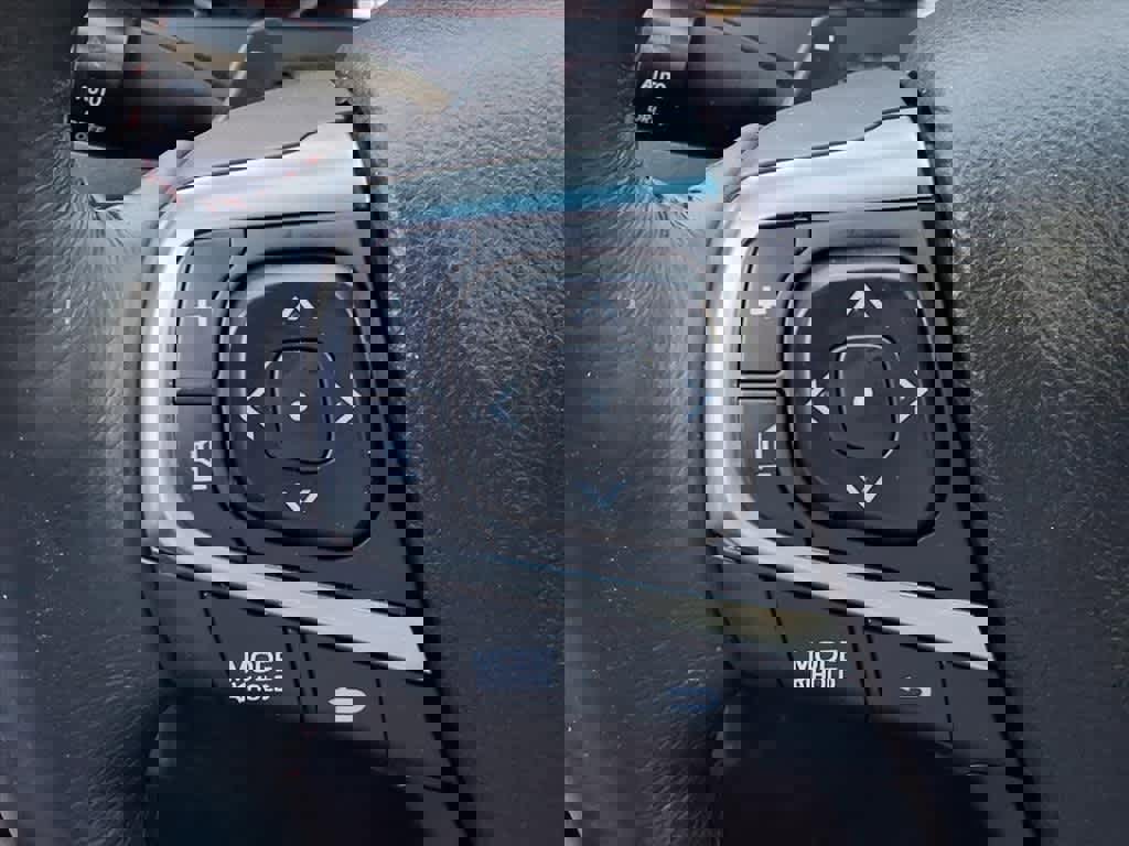 Used 2017 Toyota Camry LE image 17