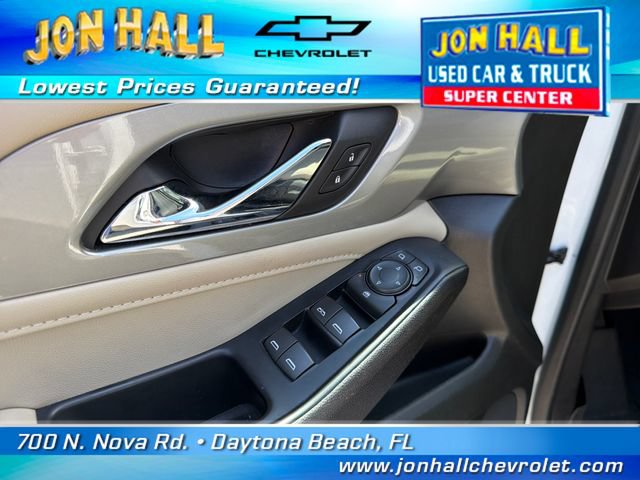 Used 2023 Chevrolet Traverse LT FWD image 19