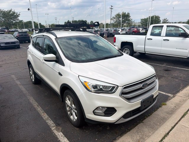 Used 2017 Ford Escape SE w/ SE Leather Comfort Package AWD/4WD image 2