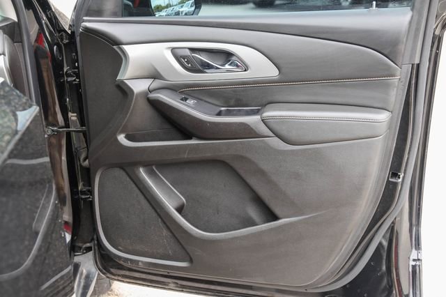 Used 2021 Chevrolet Traverse LS FWD image 14