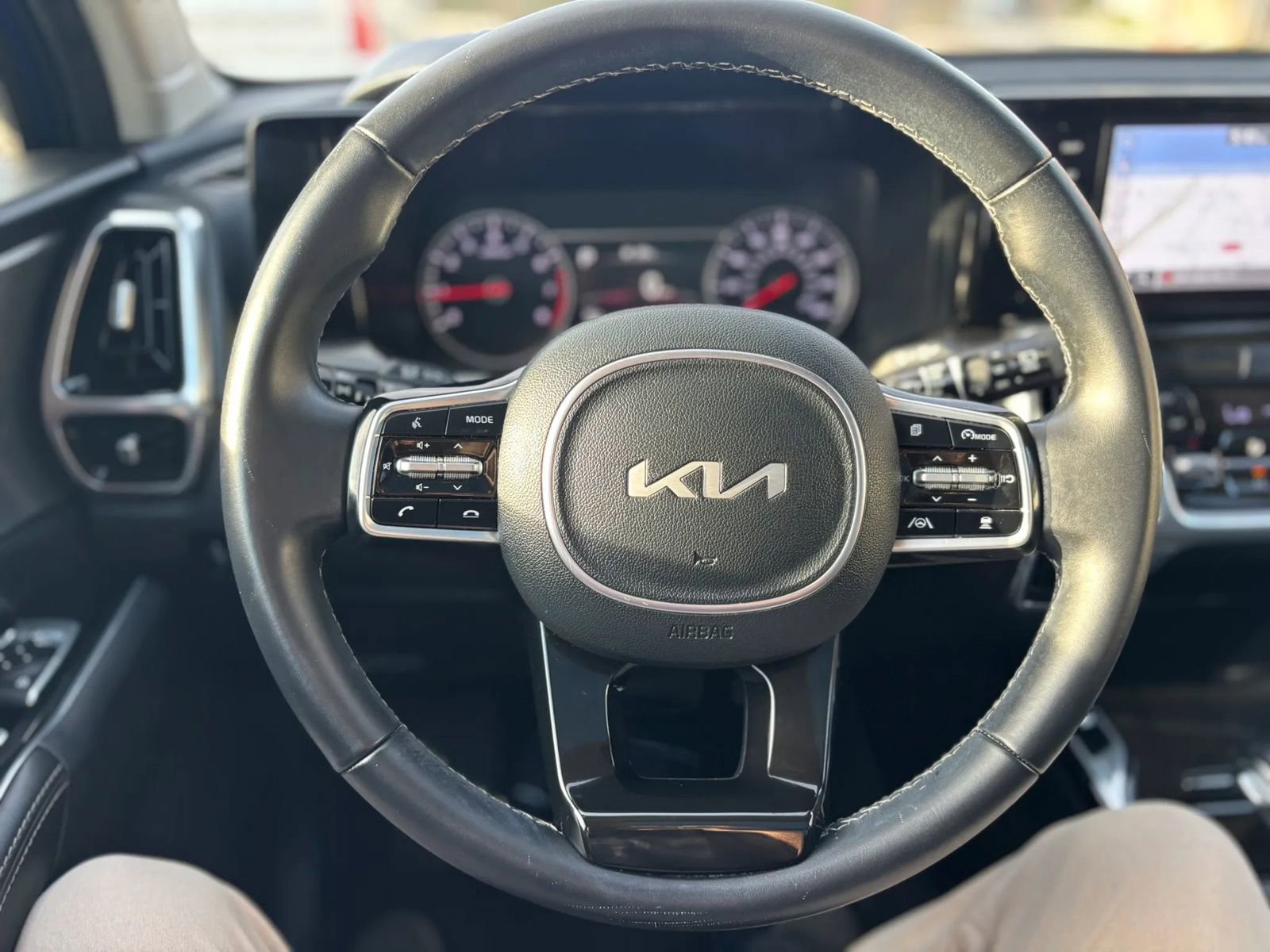 Used 2022 Kia Sorento SX image 13