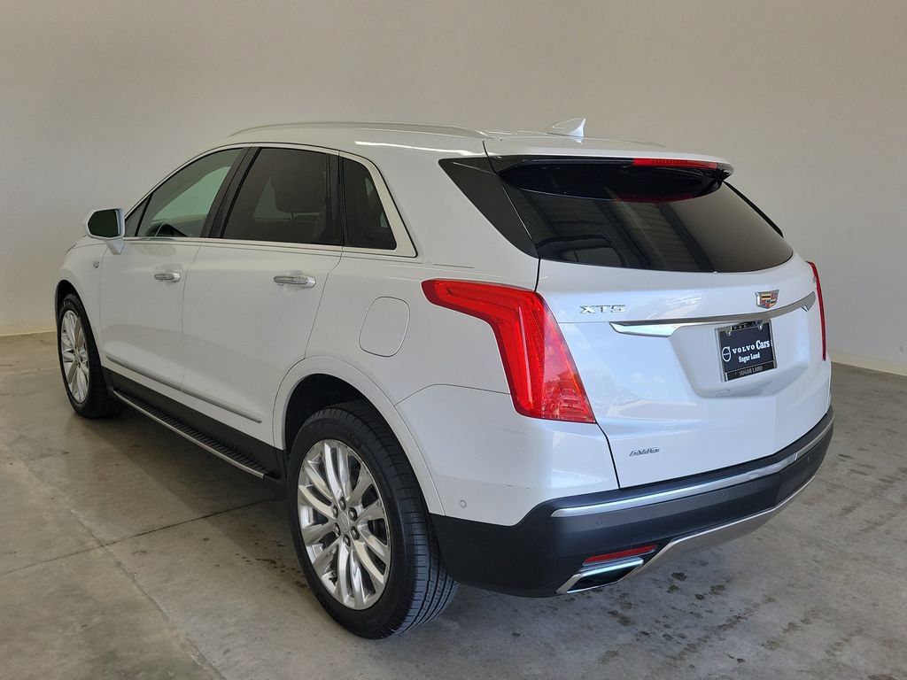 Used 2017 Cadillac XT5 Platinum w/ Driver Assist Package AWD/4WD image 7