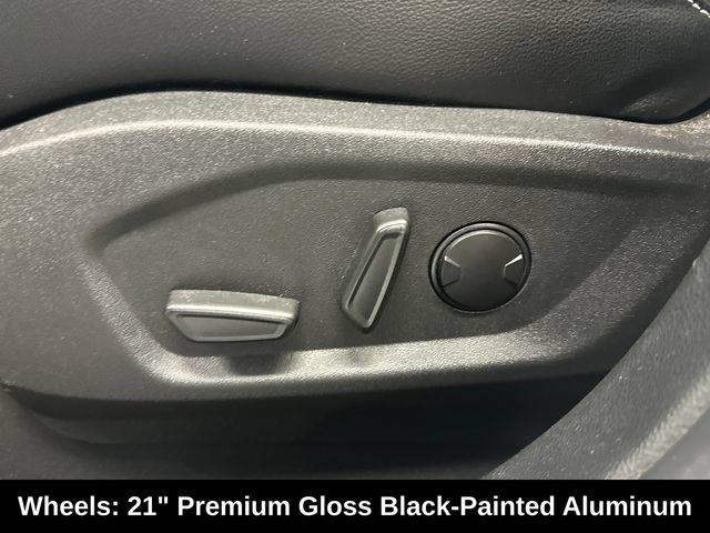 Used 2024 Ford Edge ST w/ Equipment Group 401A AWD/4WD image 20