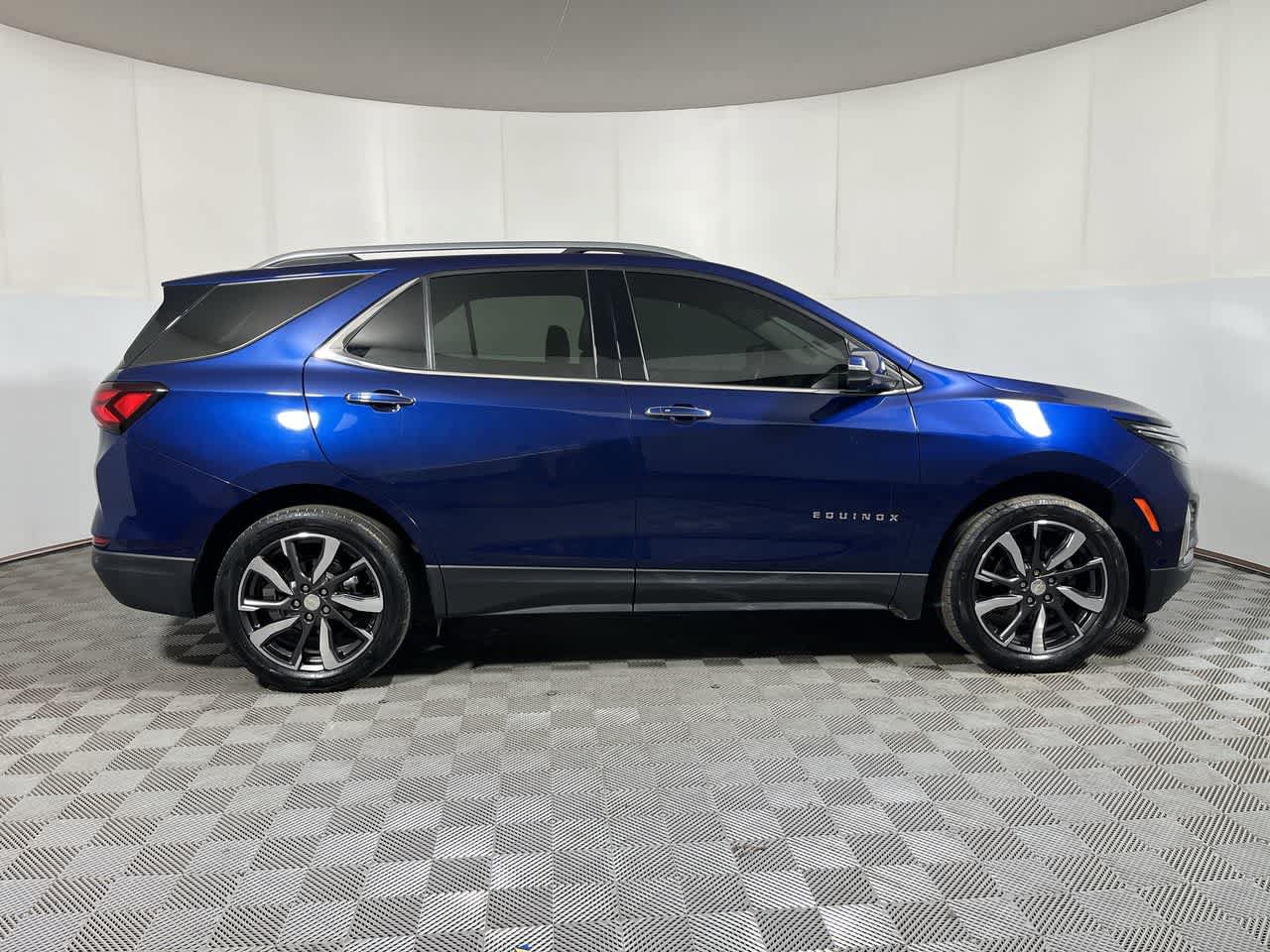 Used 2022 Chevrolet Equinox Premier AWD/4WD image 9