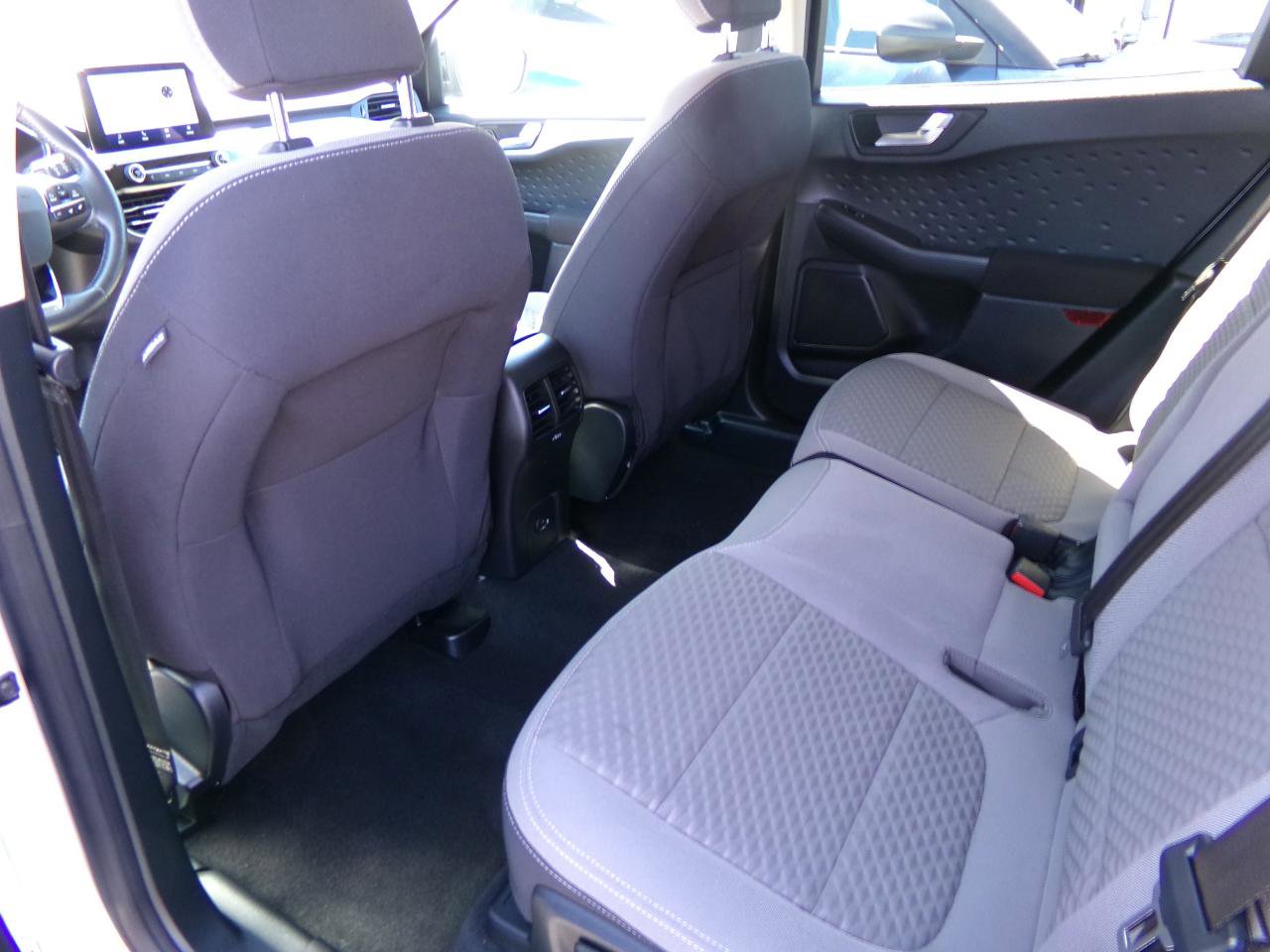 Used 2020 Ford Escape SE Sport image 48