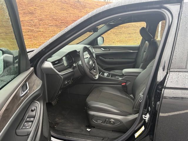 New 2026 Jeep Grand Cherokee Altitude AWD/4WD image 47