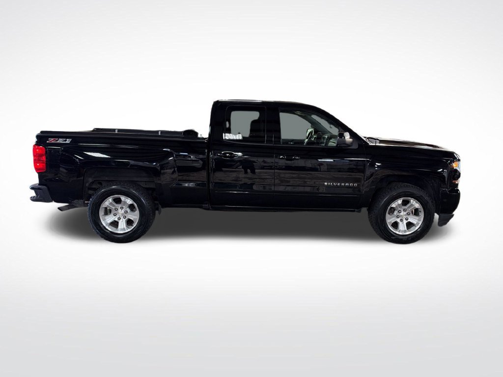 Used 2017 Chevrolet Silverado 1500 LT w/ All Star Edition AWD/4WD image 7