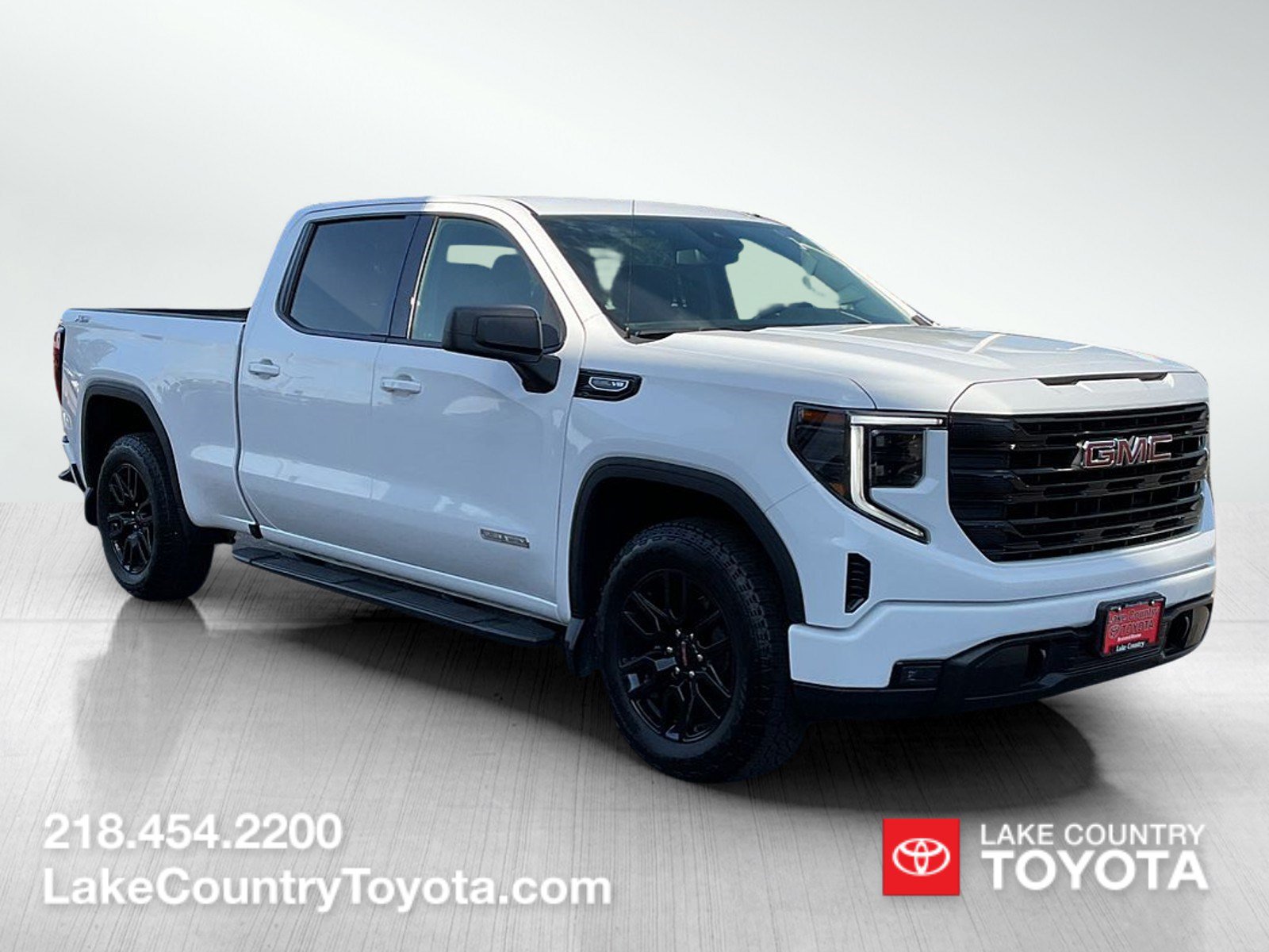 Used 2025 GMC Sierra 1500 Elevation w/ X31 Off-Road Package AWD/4WD image 7