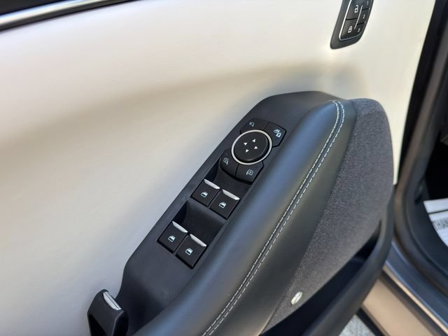 Used 2021 Ford Mustang Mach-E Premium RWD image 21