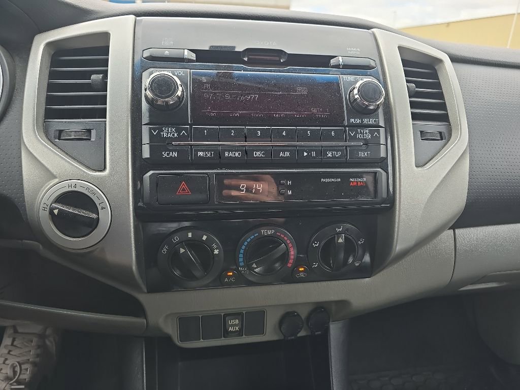 Used 2012 Toyota Tacoma 4x4 Access Cab V6 w/ TRD Sport Pkg image 18