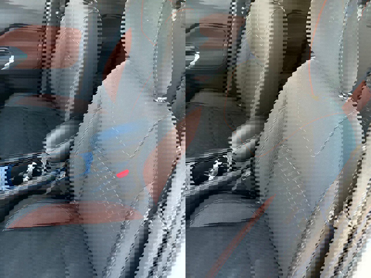 Certified 2023 Nissan Kicks SR w/ Exterior Package image 31