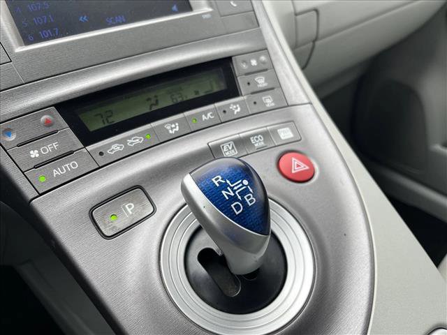 Used 2015 Toyota Prius Two image 15