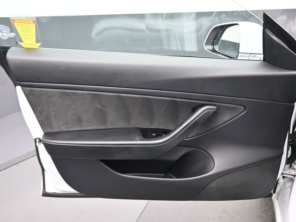 Used 2018 Tesla Model 3 Long Range AWD/4WD image 9