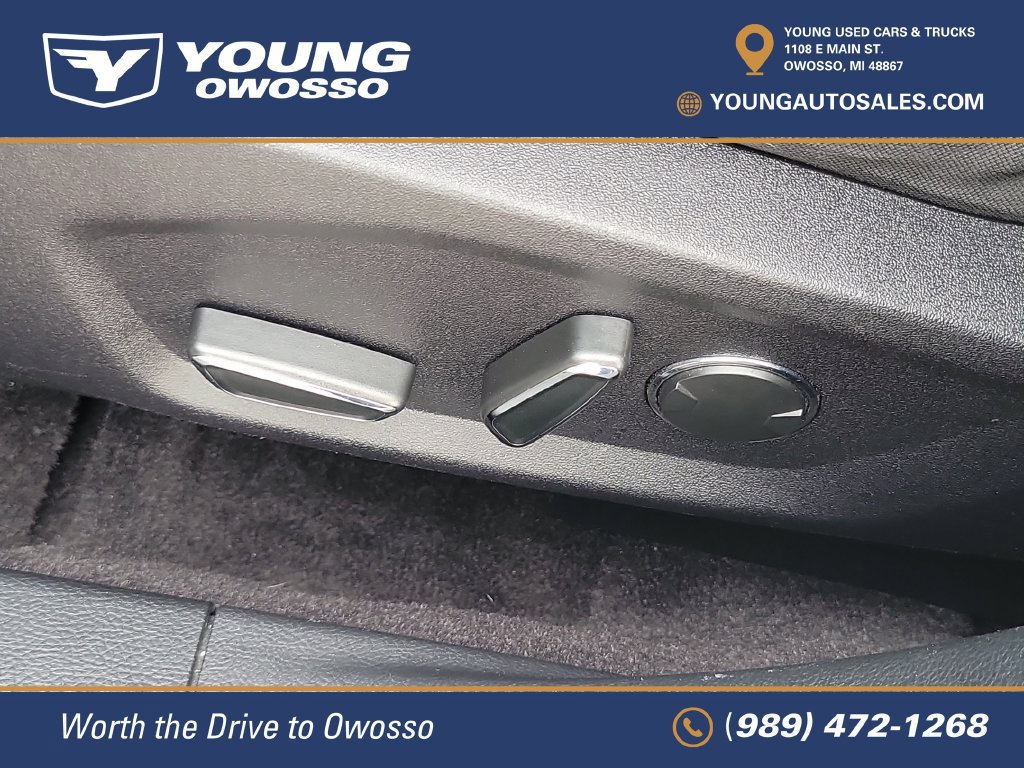 Used 2020 Ford Fusion SE FWD image 9