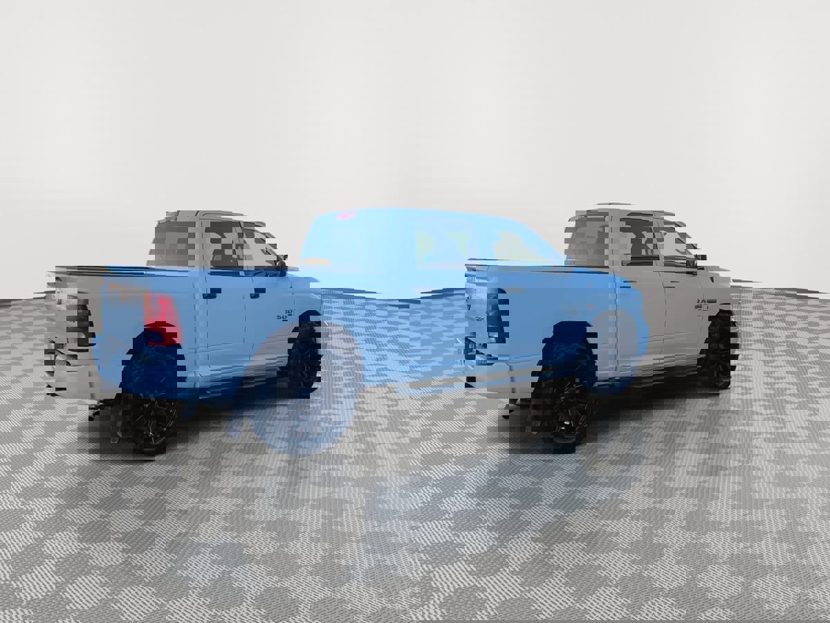 Used 2022 RAM 1500 Classic SLT image 7