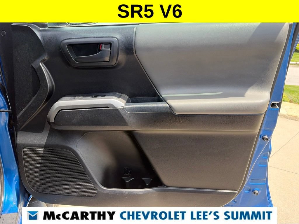 Used 2017 Toyota Tacoma SR5 w/ Tow Package AWD/4WD image 25