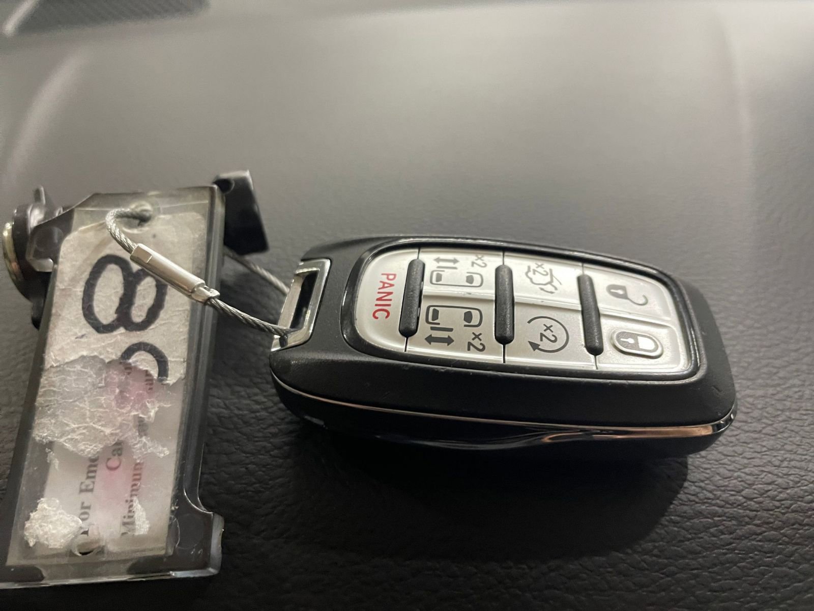 Used 2025 Chrysler Pacifica Select image 27