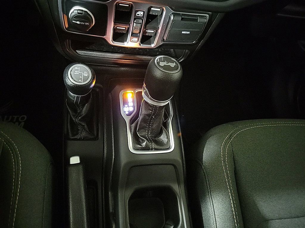 Used 2025 Jeep Wrangler Unlimited Sahara w/ Safety Group image 18