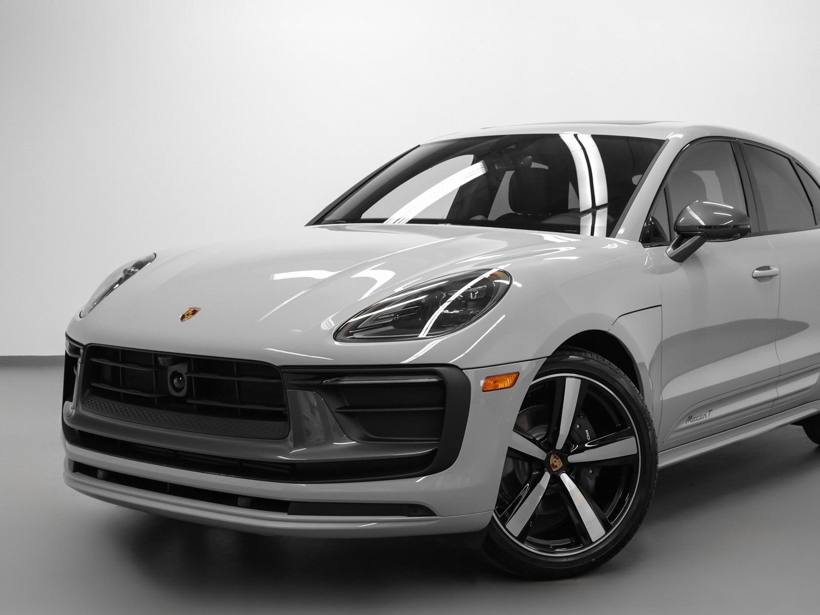 New 2026 Porsche Macan Turbo image 7