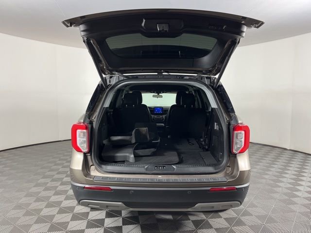 Used 2021 Ford Explorer XLT w/ Equipment Group 202A image 46