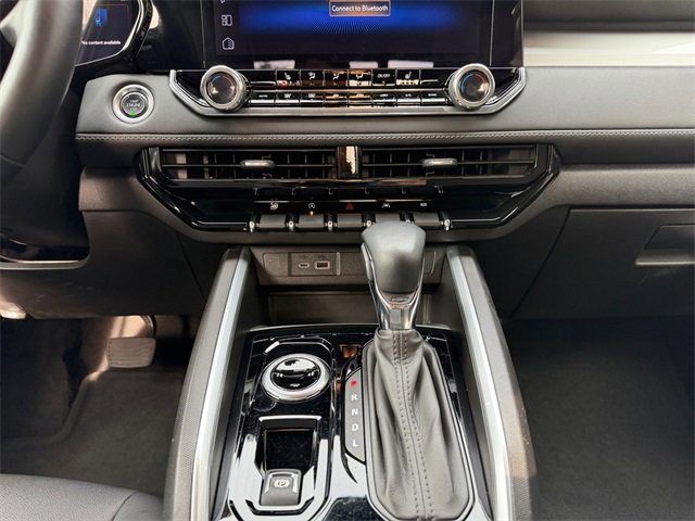 Used 2024 Chevrolet Colorado LT w/ LT Convenience Package III image 11