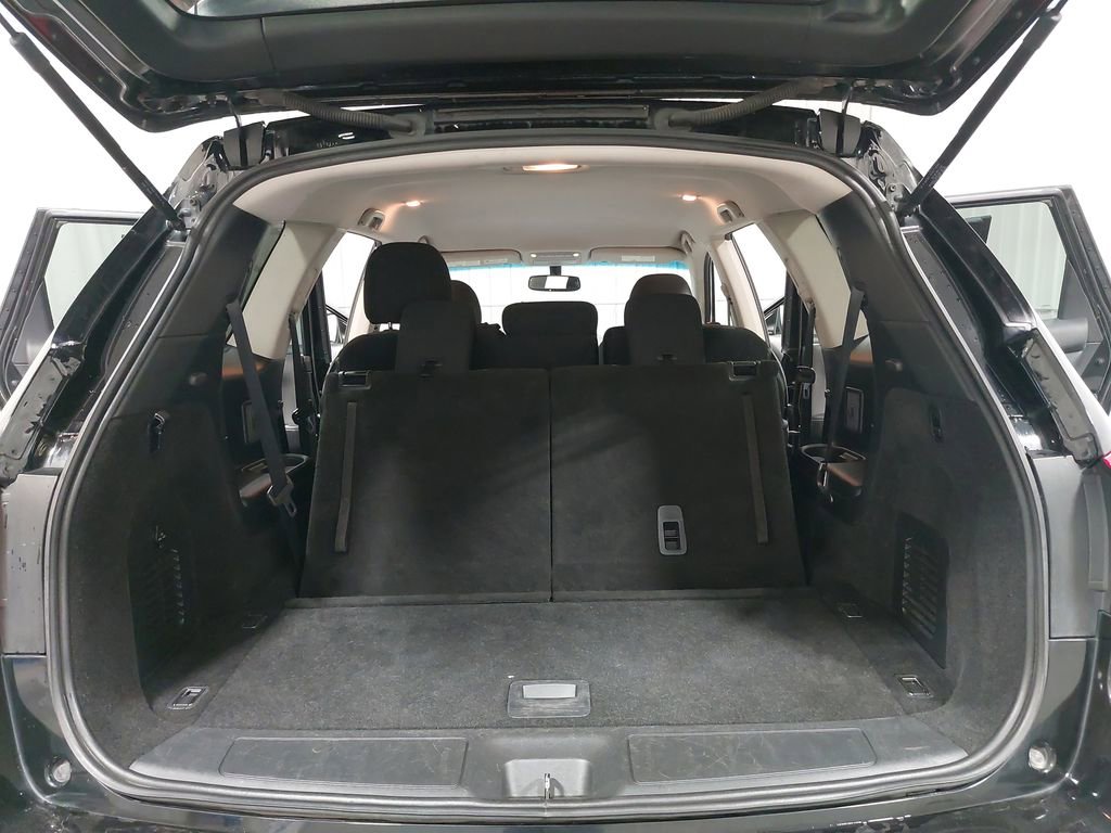 Used 2020 Nissan Pathfinder SV image 14