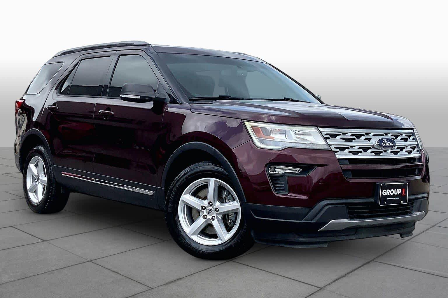 Used 2019 Ford Explorer XLT w/ Equipment Group 201A FWD image 3