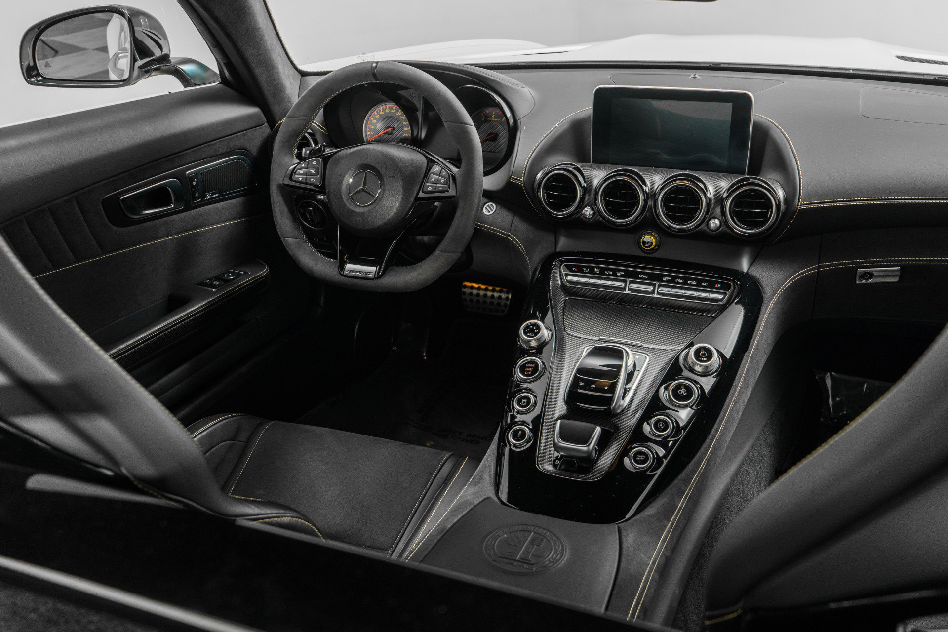 Used 2018 Mercedes-Benz AMG GT R image 26