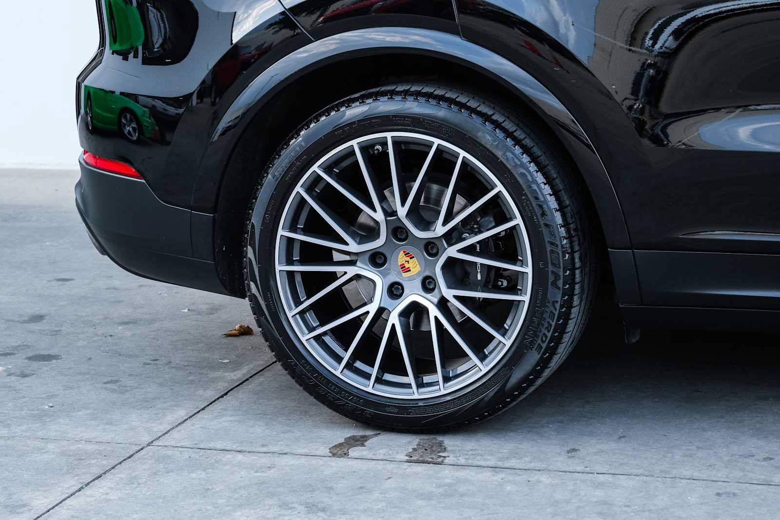 Used 2019 Porsche Cayenne AWD/4WD image 7