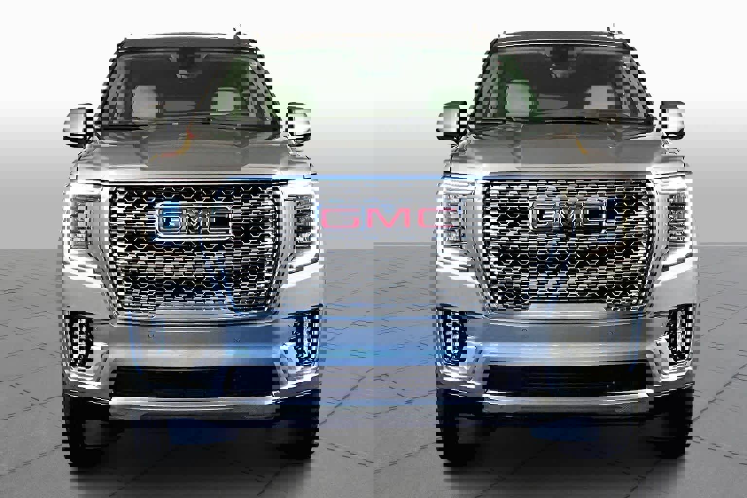 Used 2023 GMC Yukon XL Denali w/ Denali Reserve Package image 3