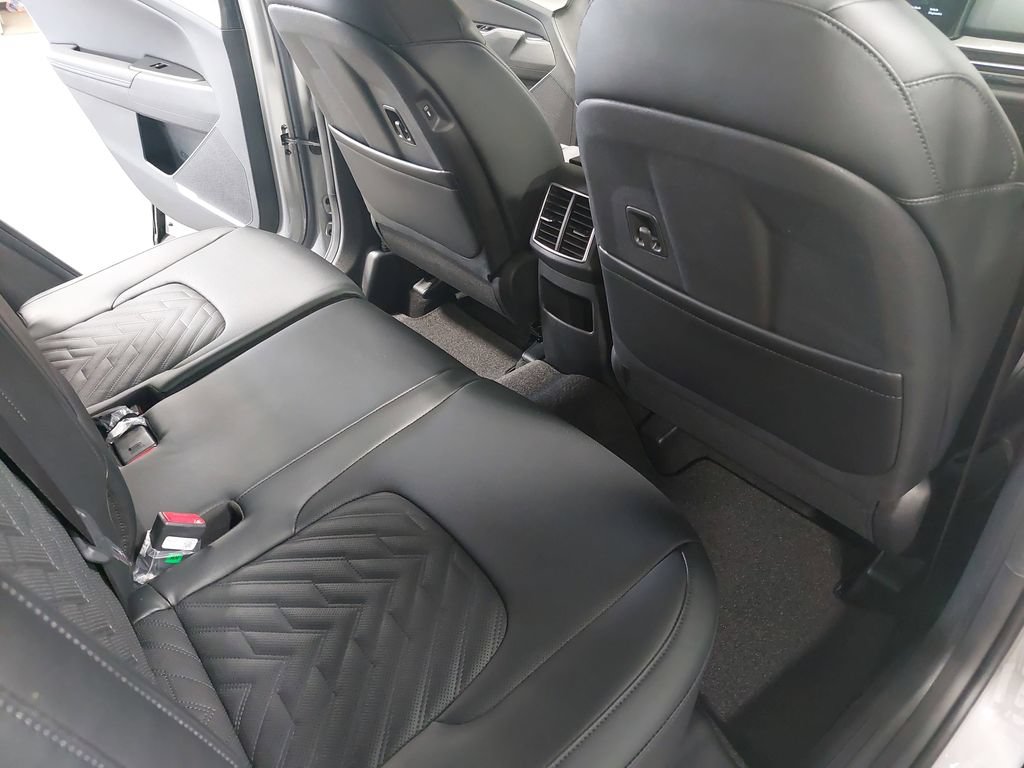 New 2026 Kia Sportage X-Line w/ X-Line Premium Package AWD/4WD image 11