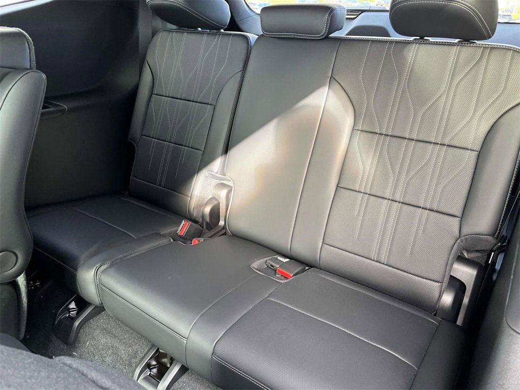 New 2026 Buick Enclave Avenir image 18