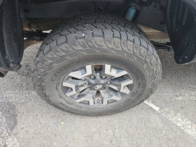 Used 2023 Toyota Tacoma TRD Off-Road AWD/4WD image 18