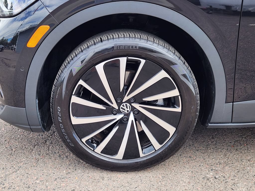 Certified 2024 Volkswagen ID.4 Pro AWD/4WD image 8