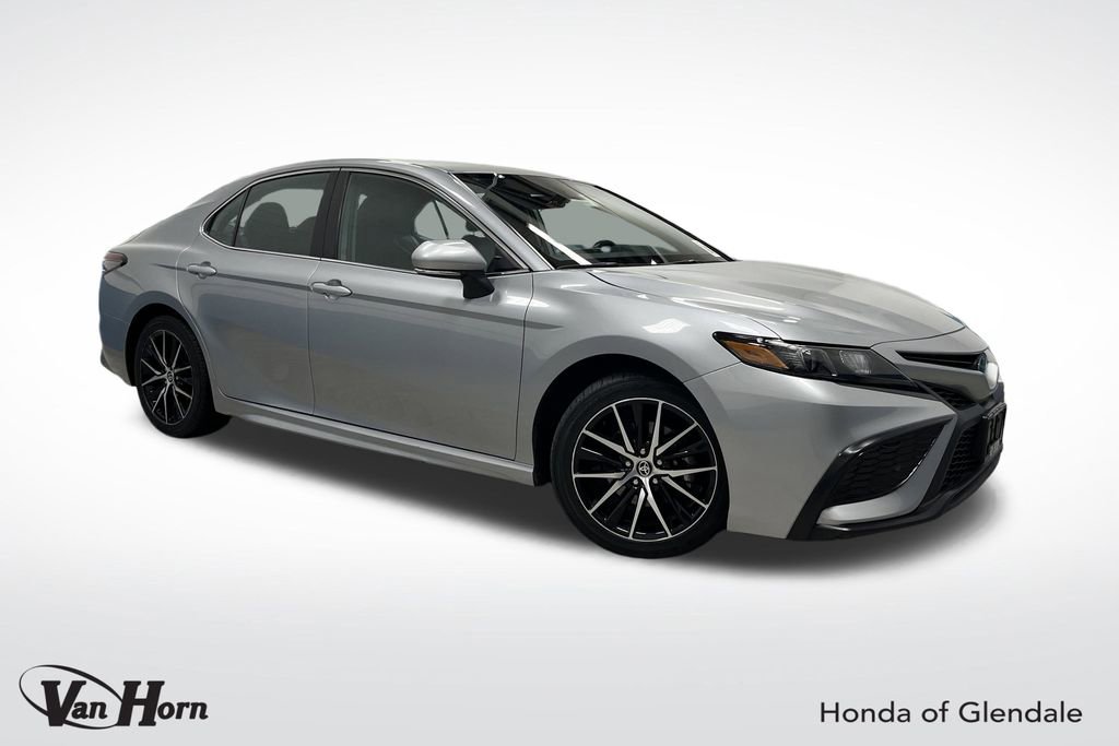 Used 2023 Toyota Camry SE