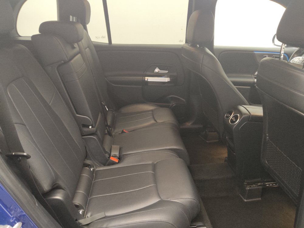 Used 2021 Mercedes-Benz GLB 250 w/ Premium Package image 19