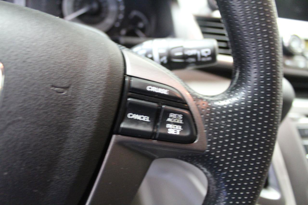 Used 2015 Honda Odyssey LX image 10
