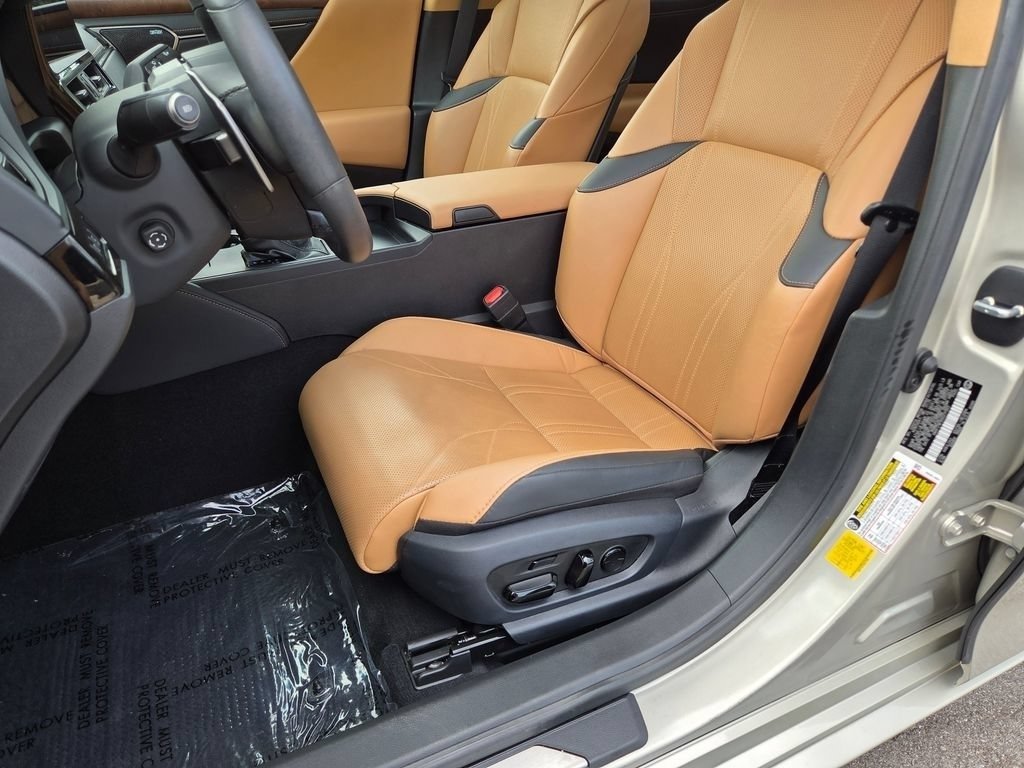 Certified 2025 Lexus ES 350 Ultra Luxury FWD image 8