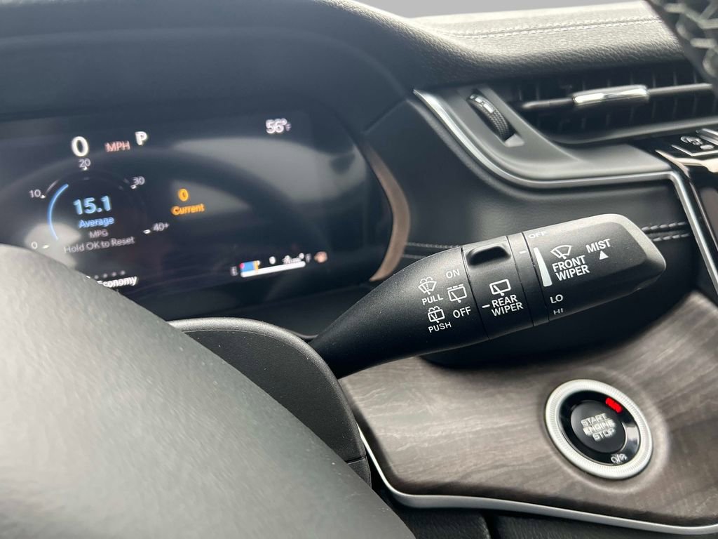 New 2025 Jeep Grand Cherokee Limited w/ Luxury Tech Group II image 15