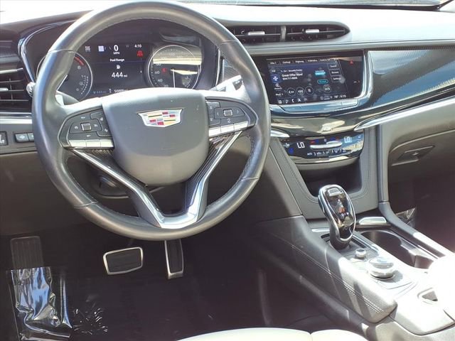 Used 2023 Cadillac XT6 Sport w/ Technology Package AWD/4WD image 14